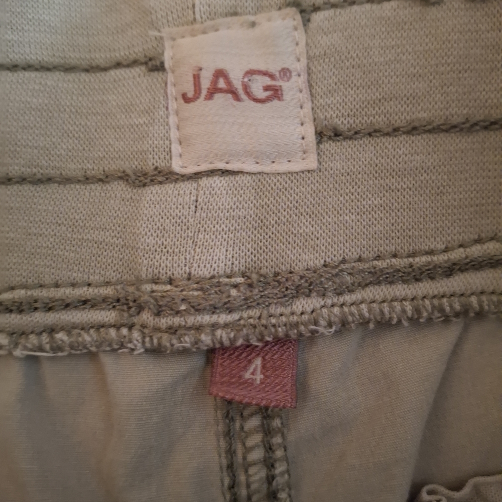Jag Women's Light Green Cropped Cargo Pants - Picture 6 of 11
